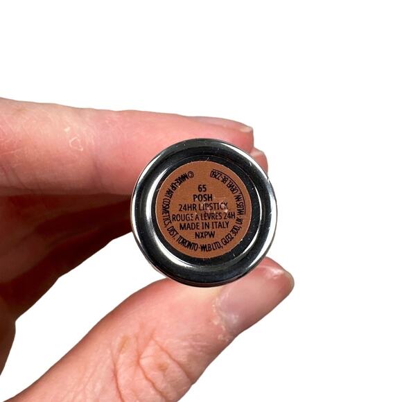 MAC Cosmetics - Locked Kiss 24hr Lipstick in 65 Posh - Picture 3 of 3